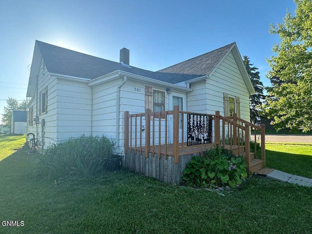 501 Main Street, Gackle, ND 58442 photo 2