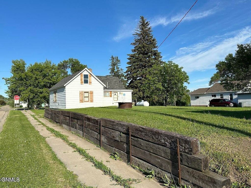 501 Main Street, Gackle, ND 58442 photo 25