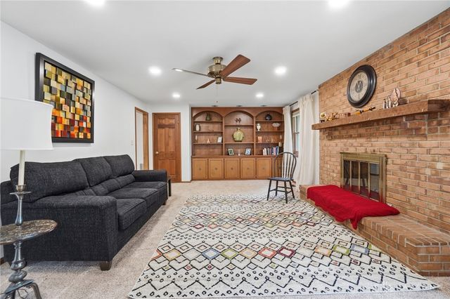 7880 John Elwood Drive, Centerville, OH 45459