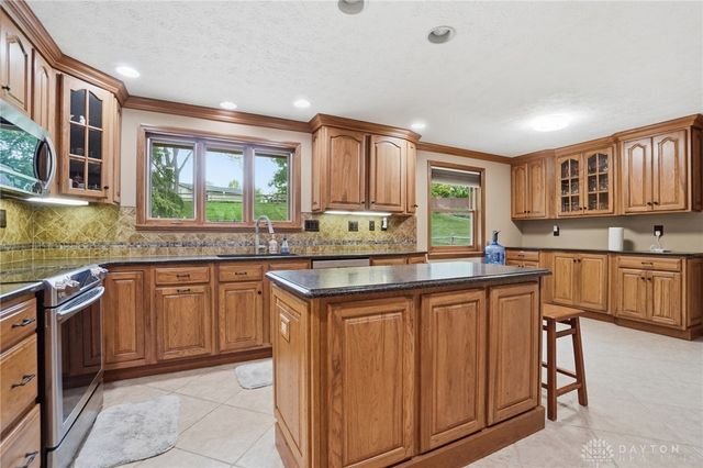 7880 John Elwood Drive, Centerville, OH 45459