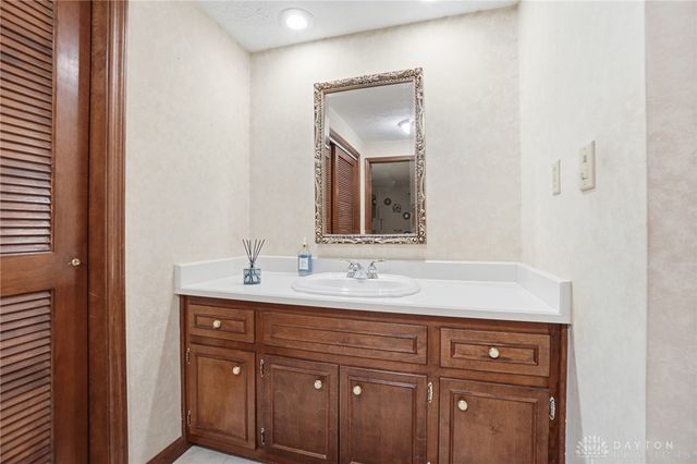 7880 John Elwood Drive, Centerville, OH 45459