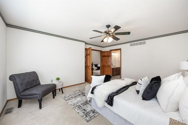 973 Columbia Avenue, Fairview Heights, IL 62208