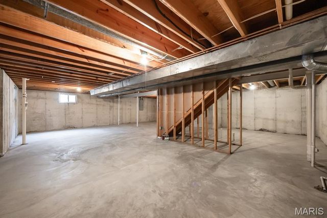 973 Columbia Avenue, Fairview Heights, IL 62208