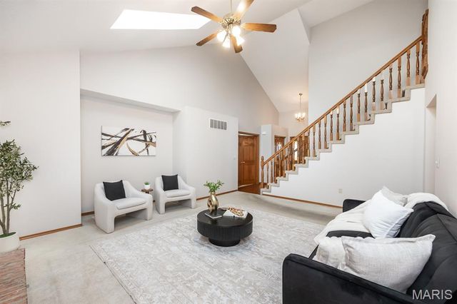 973 Columbia Avenue, Fairview Heights, IL 62208