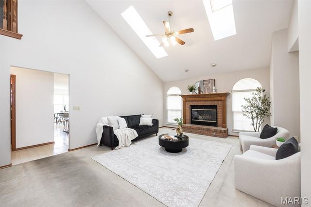 973 Columbia Avenue, Fairview Heights, IL 62208