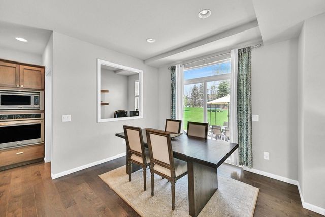 7850 Mourning Dove LANE, Mequon, WI 53097