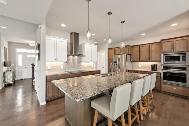 7850 Mourning Dove LANE, Mequon, WI 53097