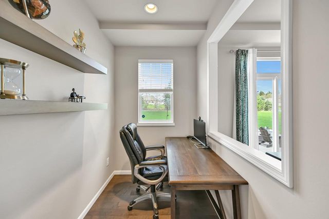 7850 Mourning Dove LANE, Mequon, WI 53097