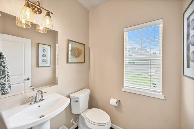 7850 Mourning Dove LANE, Mequon, WI 53097