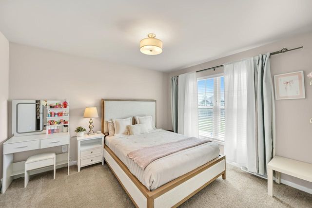 7850 Mourning Dove LANE, Mequon, WI 53097