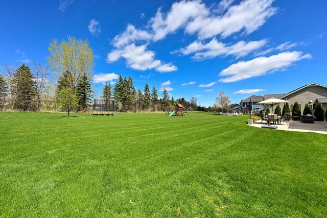 7850 Mourning Dove LANE, Mequon, WI 53097