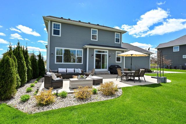 7850 Mourning Dove LANE, Mequon, WI 53097