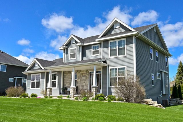 7850 Mourning Dove LANE, Mequon, WI 53097