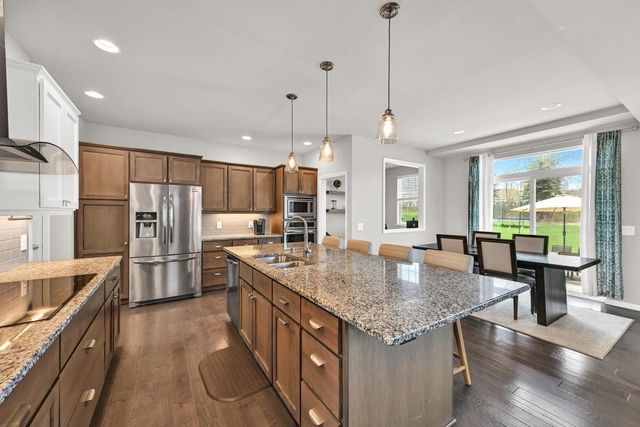 7850 Mourning Dove LANE, Mequon, WI 53097