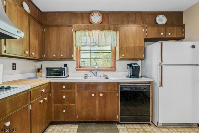 10 Longbridge Rd, Frankford Twp., NJ 07826