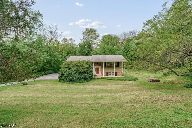 10 Longbridge Rd, Frankford Twp., NJ 07826