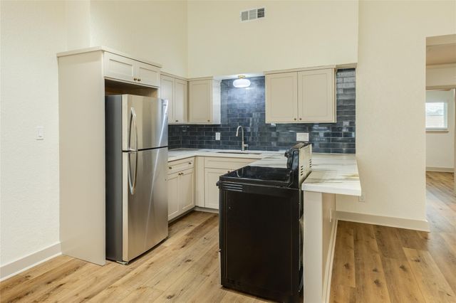 2305 55th Street 4, Galveston, TX 77551