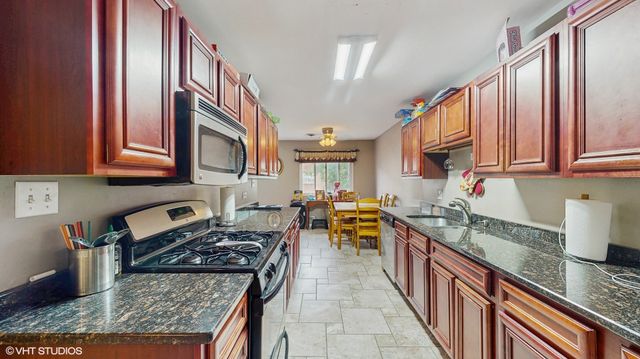 9621 S Karlov Avenue 303, Oak Lawn, IL 60453
