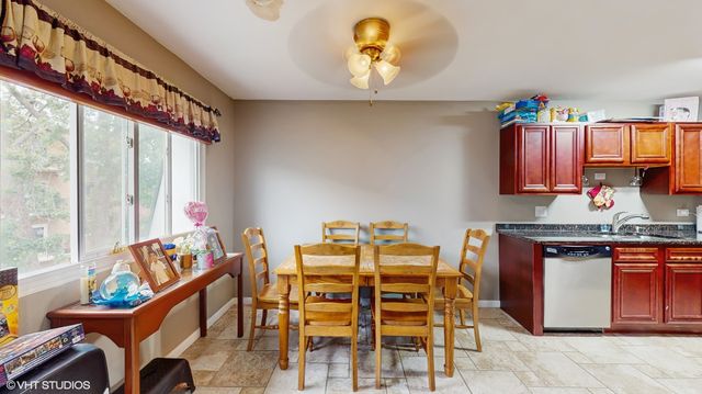 9621 S Karlov Avenue 303, Oak Lawn, IL 60453