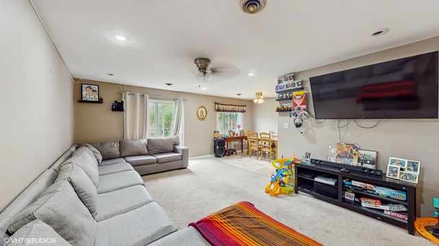 9621 S Karlov Avenue 303, Oak Lawn, IL 60453