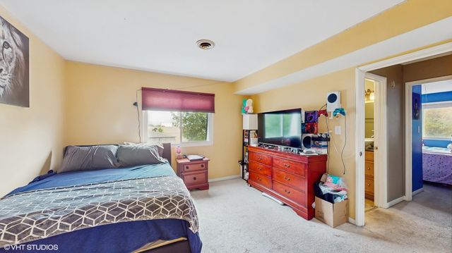 9621 S Karlov Avenue 303, Oak Lawn, IL 60453