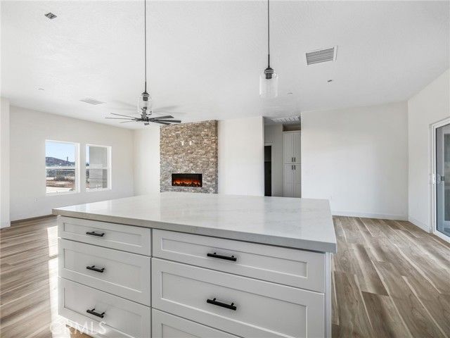 15590 Dale Evans Parkway, Apple Valley, CA 92307