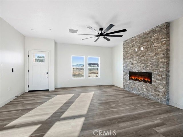 15590 Dale Evans Parkway, Apple Valley, CA 92307