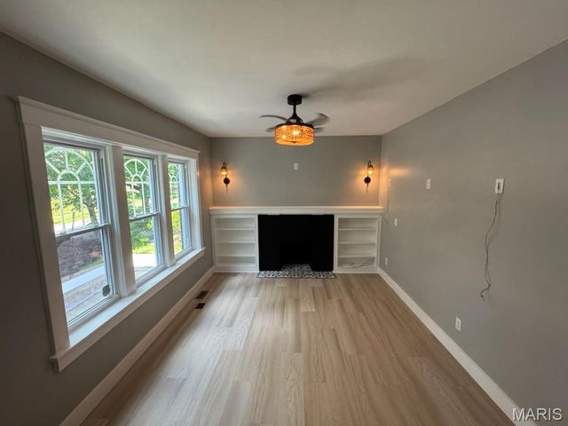 5230 Bancroft Avenue, St Louis, MO 63109