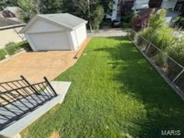 5230 Bancroft Avenue, St Louis, MO 63109