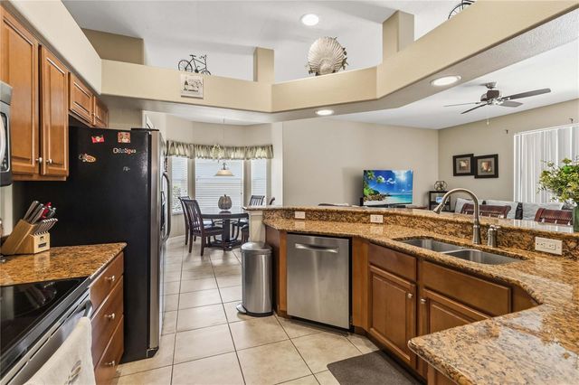 880 SUFFOLK PLACE, Davenport, FL 33896