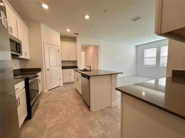 166 ACES HIGH LANE, Davenport, FL 33896