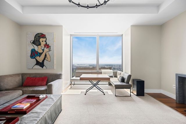 1 Dalton St 3404, Boston, MA 02115