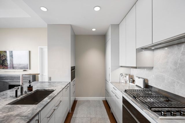 1 Dalton St 3404, Boston, MA 02115