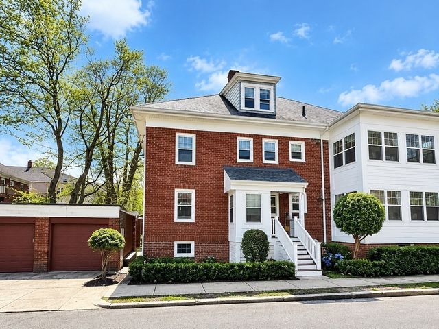 39 Greycliff 1, Boston, MA 02135