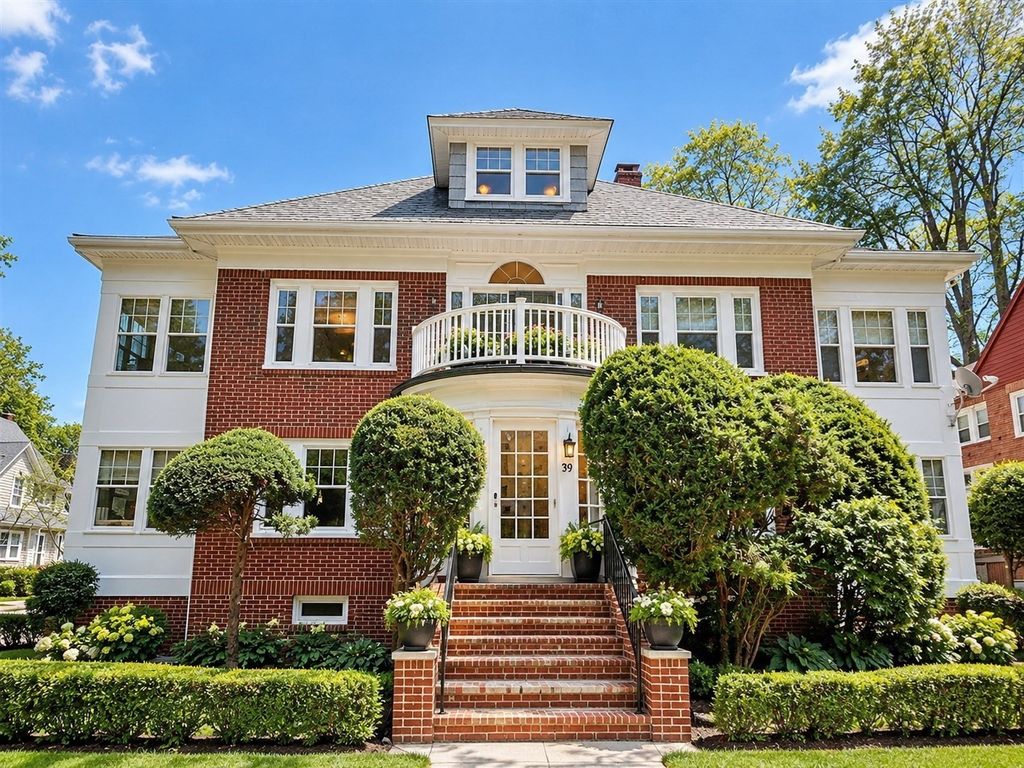 39 Greycliff 1, Boston, MA 02135