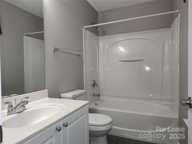 467 Doughton Lane, Charlotte, NC 28217