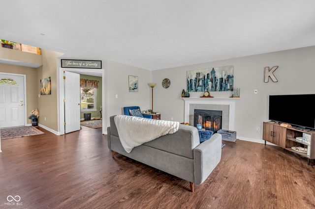 2905 Shadow Lake Drive, Indianapolis, IN 46217