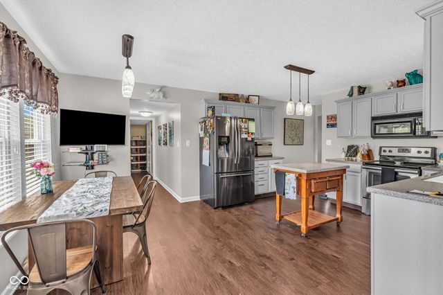 2905 Shadow Lake Drive, Indianapolis, IN 46217