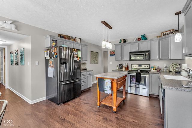 2905 Shadow Lake Drive, Indianapolis, IN 46217