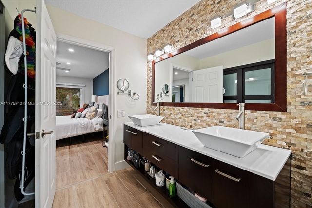 3185 NW 120th Way, Sunrise, FL 33323