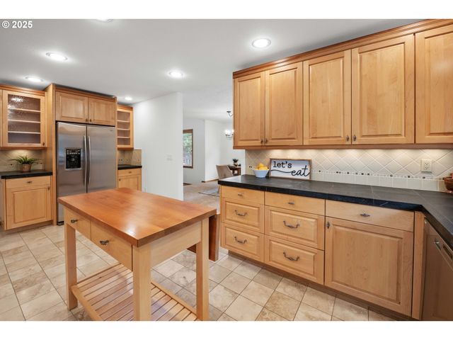 88787 BLUE HERON Rd, Gearhart, OR 97138