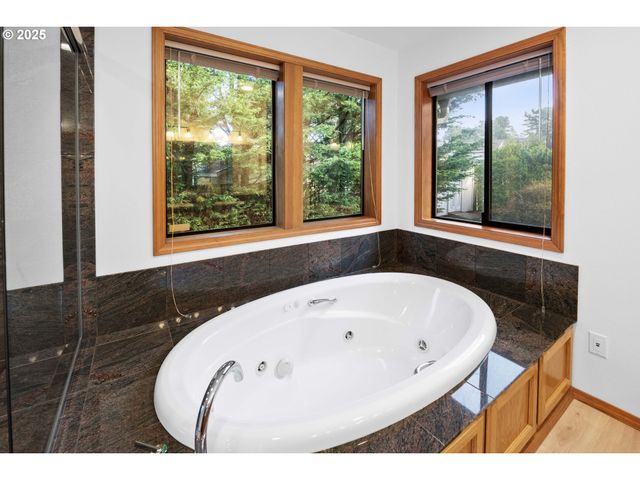 88787 BLUE HERON Rd, Gearhart, OR 97138