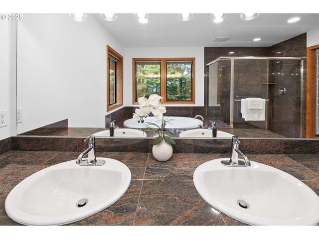 88787 BLUE HERON Rd, Gearhart, OR 97138