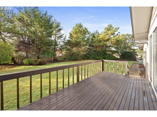 88787 BLUE HERON Rd, Gearhart, OR 97138