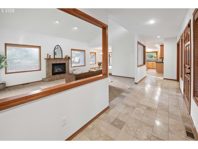 88787 BLUE HERON Rd, Gearhart, OR 97138