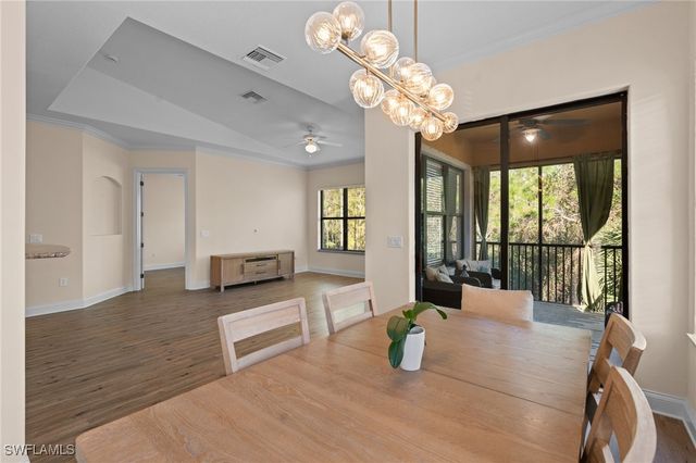 1248 Carpazi CT 704, Naples, FL 34105