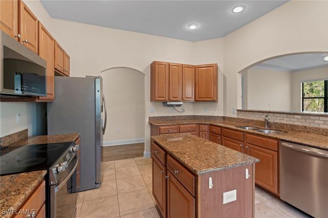 1248 Carpazi CT 704, Naples, FL 34105