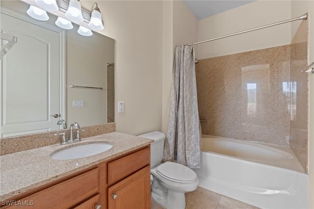 1248 Carpazi CT 704, Naples, FL 34105