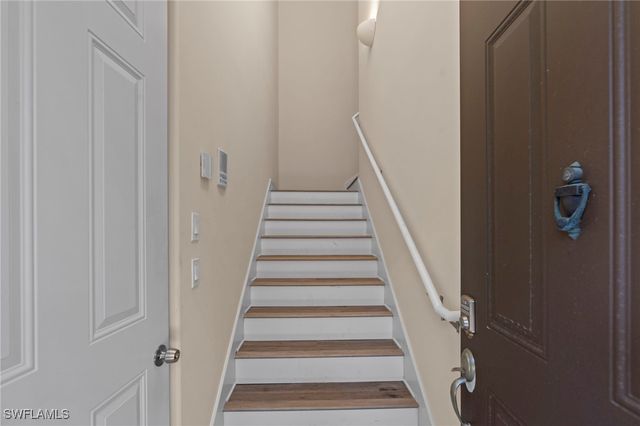 1248 Carpazi CT 704, Naples, FL 34105