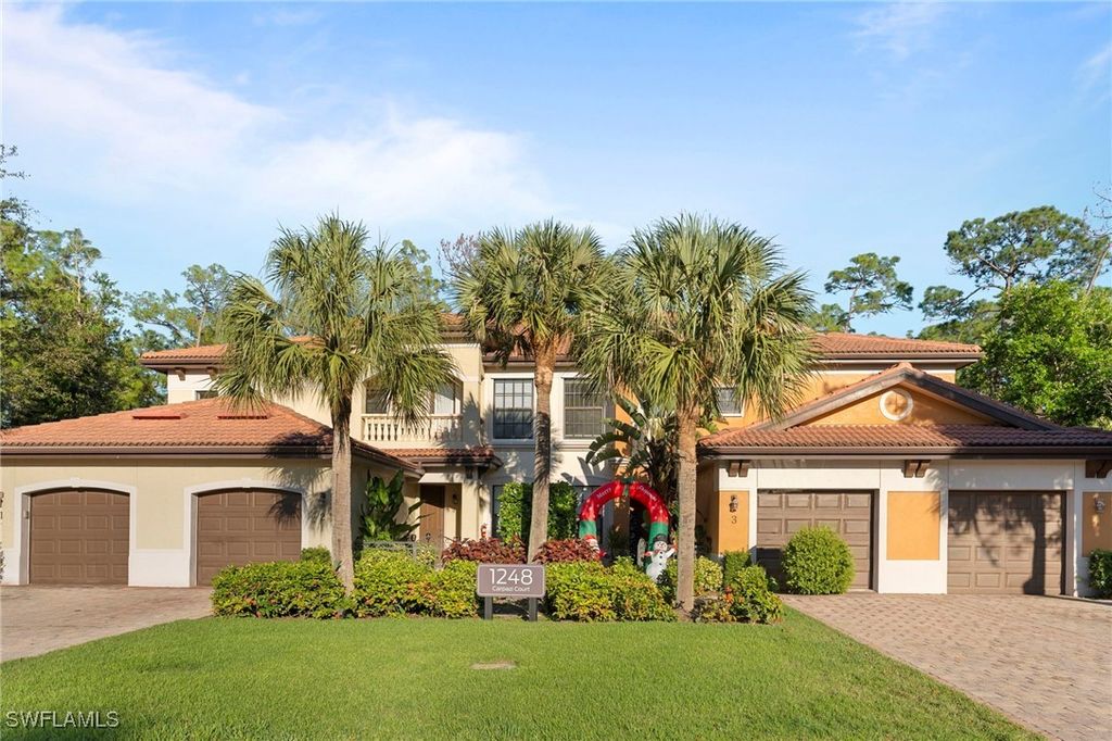 1248 Carpazi CT 704, Naples, FL 34105